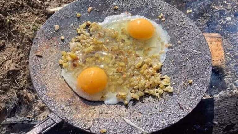 een-stevig-bushcraft-ontbijt-1