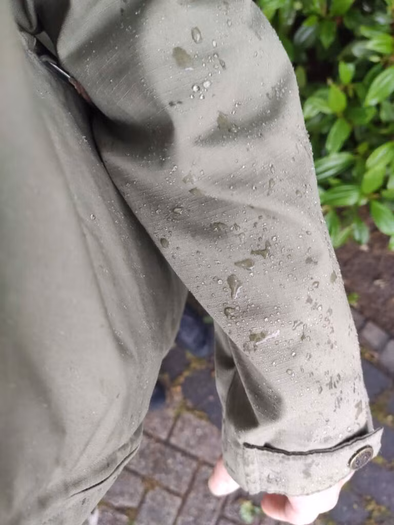 Fjällräven Stina Jacket W review 19 fjallraven stina jacket regen.jpg