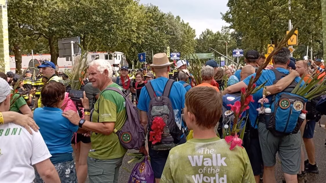 De Nijmeegse Vierdaagse: Hoe zwaar is het echt? (+ Voorbereidingstips die werken) 18 Nijmeegse 4 daagse dag4.jpg