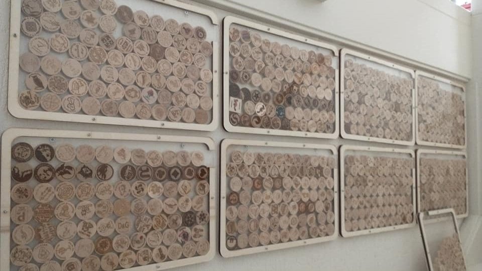 Geocaching woodies aan de muur