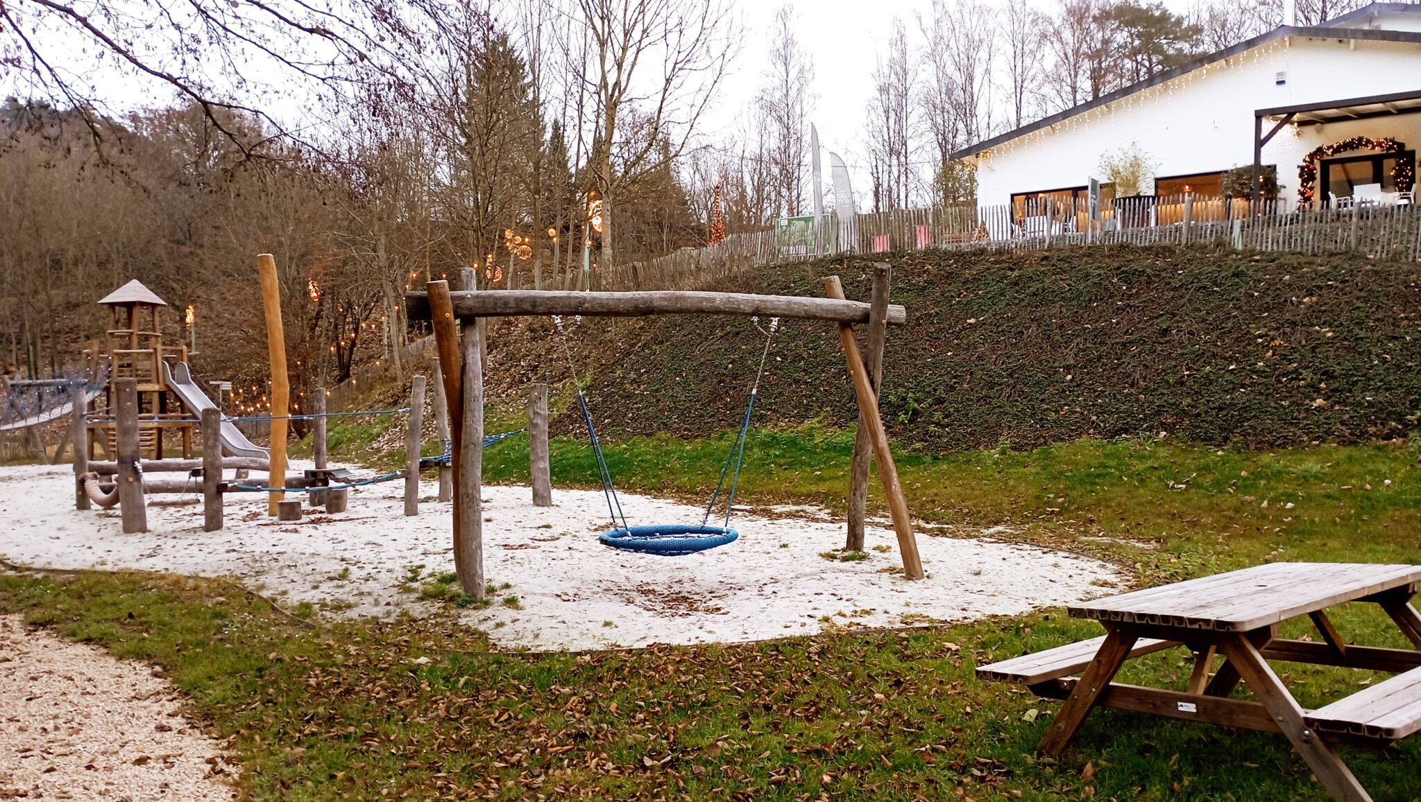 Speelplaats en recreatieve ruimte bij Resort Namur Nature