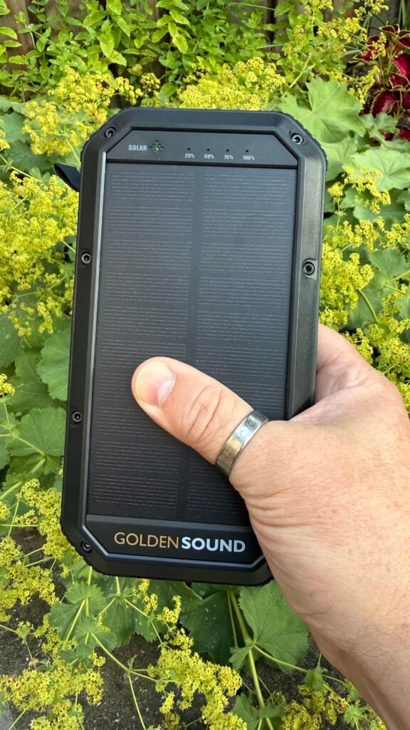 Golden Sound Solar Powerbank 27.000 mAh review 6 IMG 6891